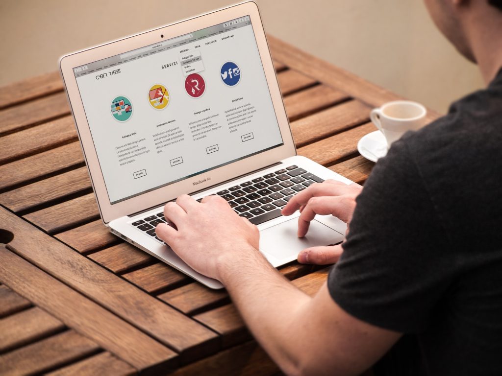 Letweb_thiet-ke-website-giao-duc-3-min