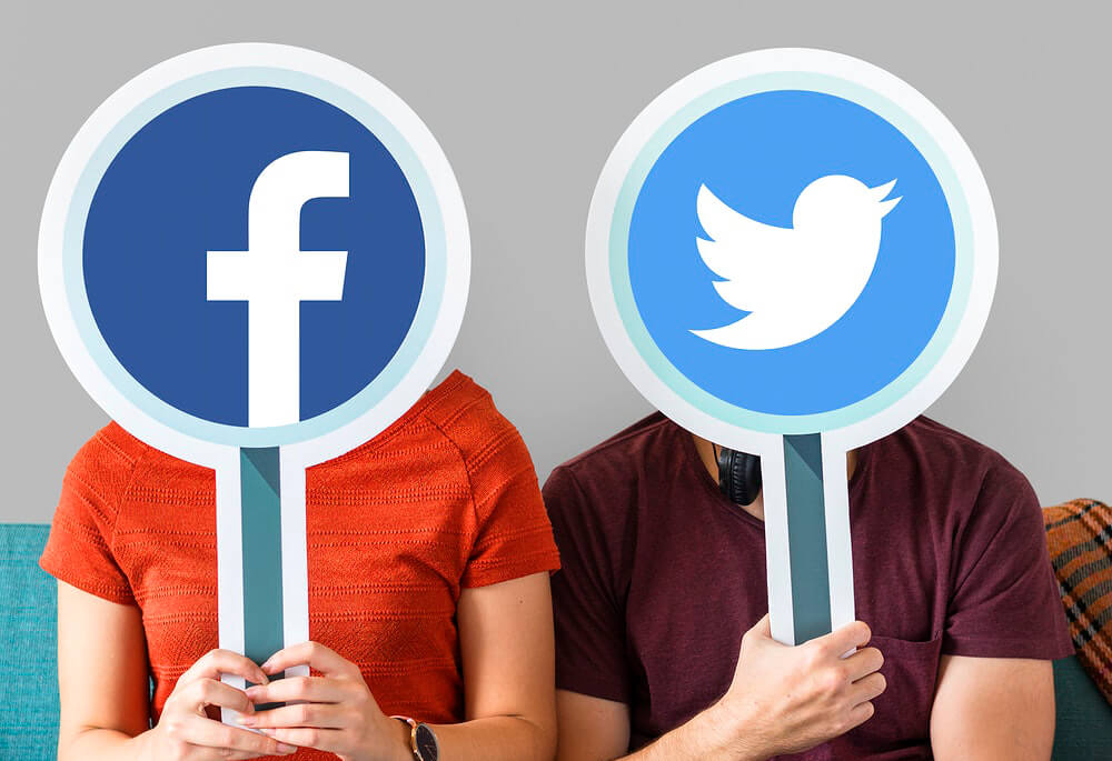 Facebook & Twitter
