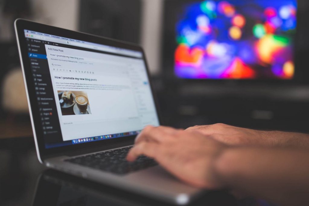 WordPress hỗ trợ nhiều plug in chuẩn SEO