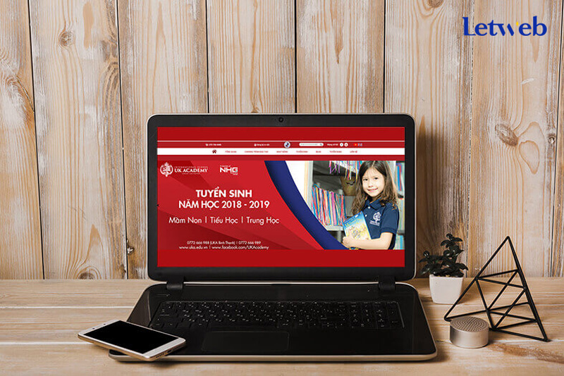 thiet-ke-website-truong-hoc-uk-Academy-1